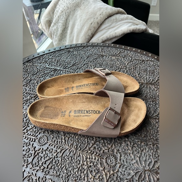 BIRKENSTOCK MADRID SANDALS IN MOCHA 40 9 - Picture 5 of 10